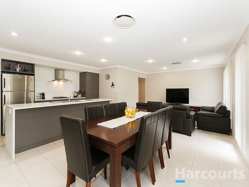 10 Leeuwin Chase, Bertram WA 6167