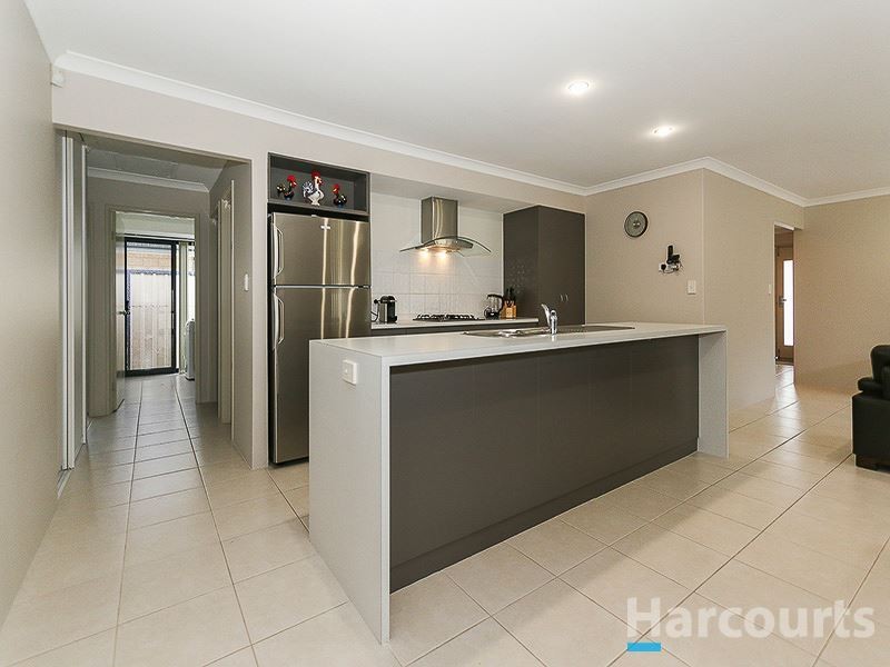 10 Leeuwin Chase, Bertram WA 6167