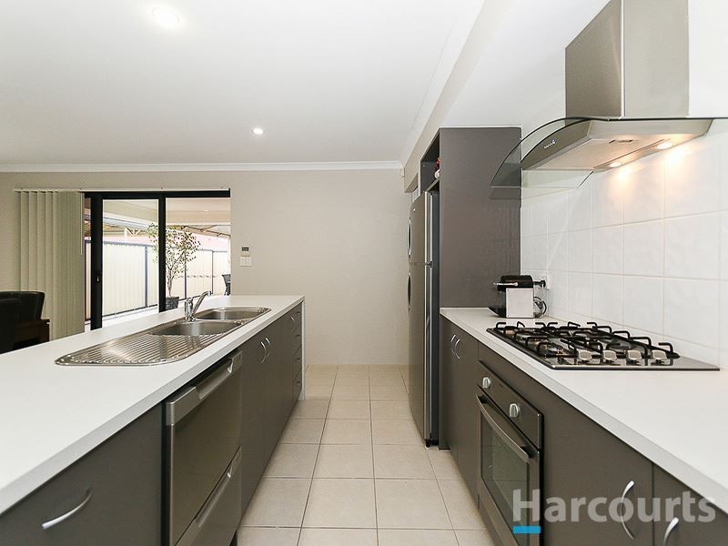 10 Leeuwin Chase, Bertram WA 6167