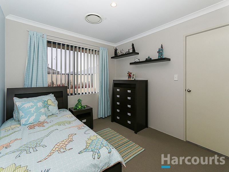 10 Leeuwin Chase, Bertram WA 6167