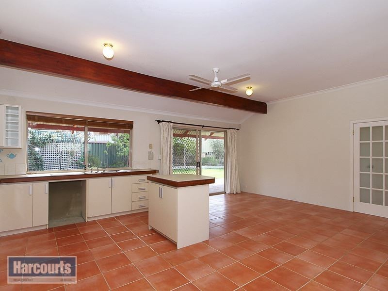 11 Centaury Close, Beeliar WA 6164