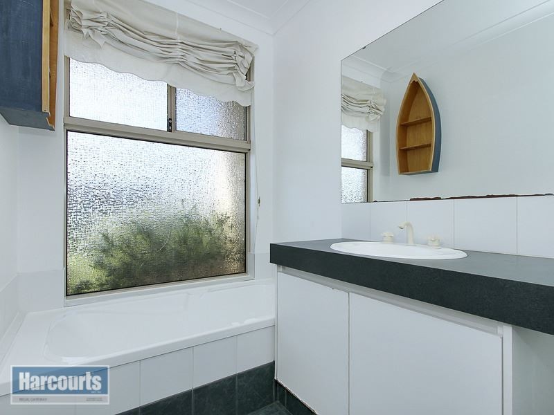 11 Centaury Close, Beeliar WA 6164