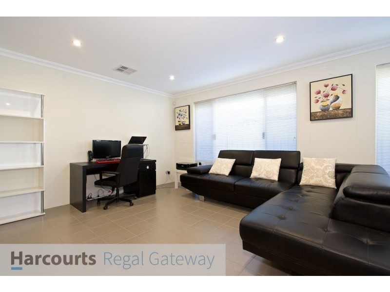 19/27 Barfield Road, Hammond Park WA 6164