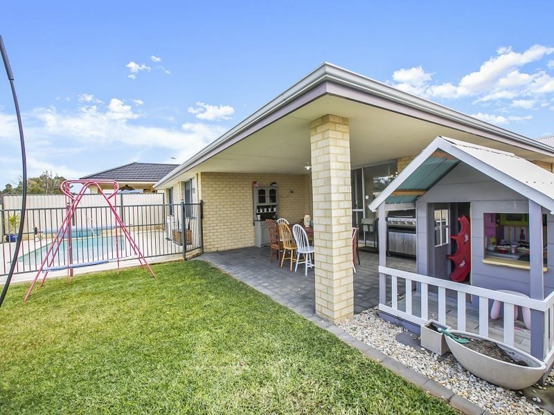 13 Belmore Bend, Aubin Grove WA 6164