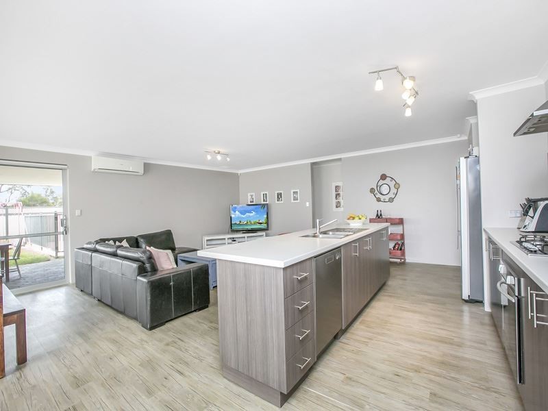 13 Belmore Bend, Aubin Grove WA 6164