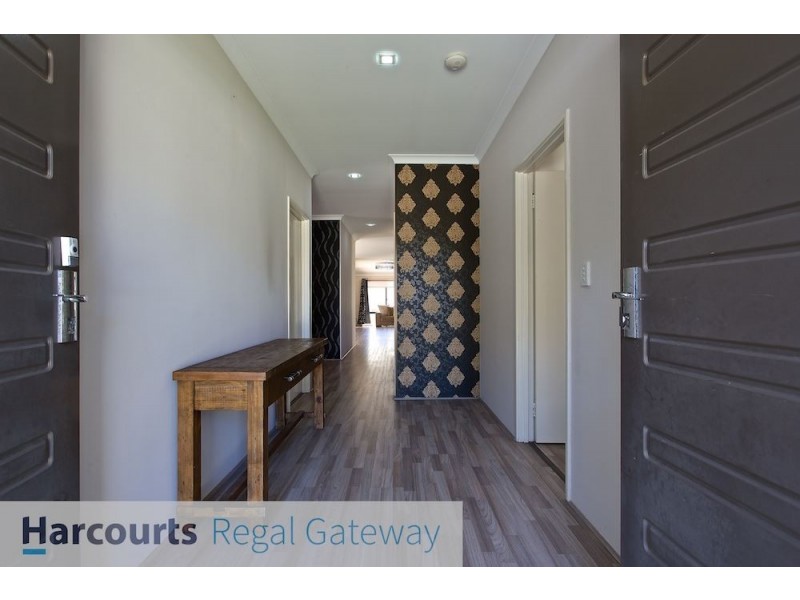 16 Suttor Drive, Success WA 6164