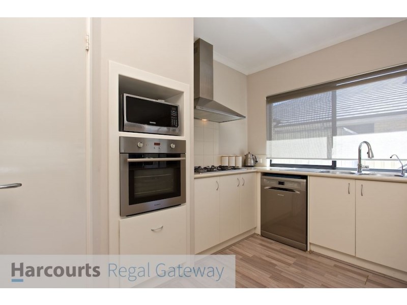 16 Suttor Drive, Success WA 6164