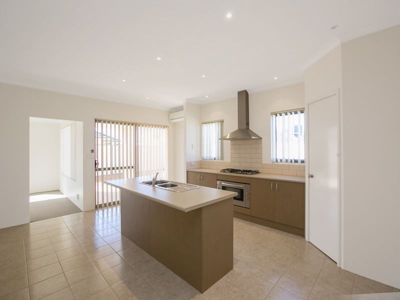 4 Foothill Close, Aubin Grove WA 6164