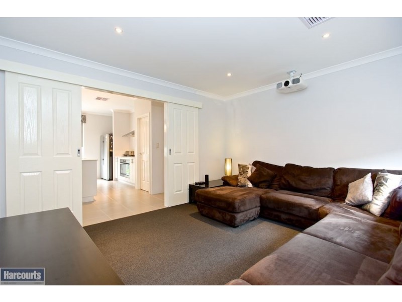 11 Leopold Road, Harrisdale WA 6112