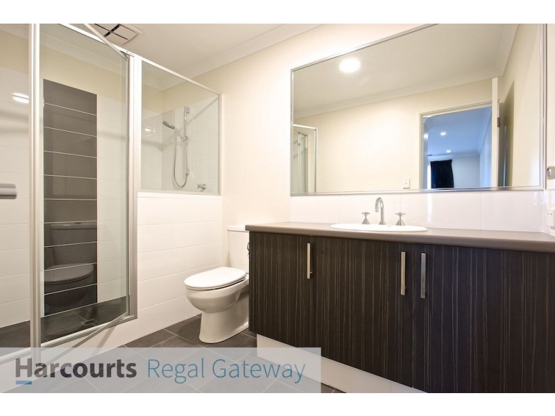 8 Towarri Way, Wandi WA 6167