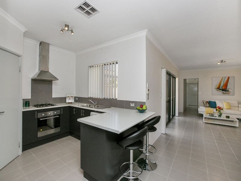 3 Timms Lane, Hammond Park WA 6164