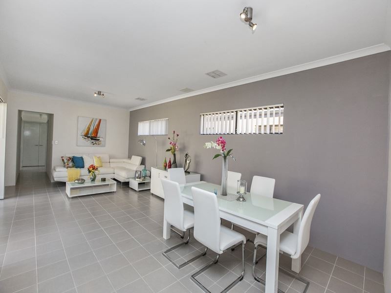 3 Timms Lane, Hammond Park WA 6164