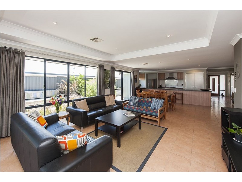 3 Longwood Bend, Aubin Grove WA 6164