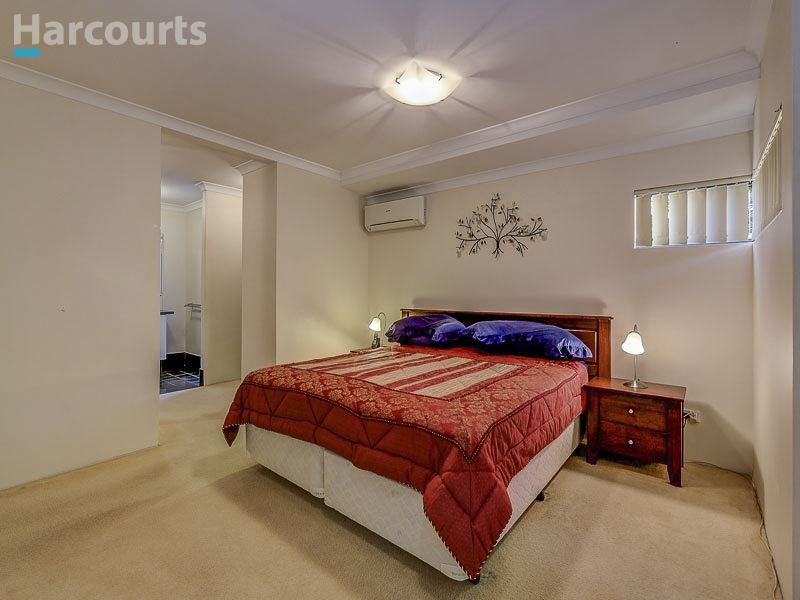 8 Satyr Way, Success WA 6164