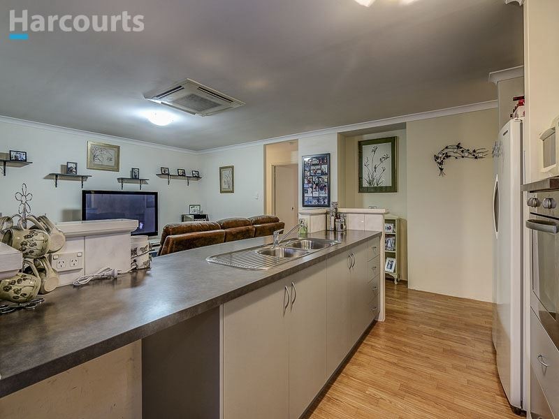 8 Satyr Way, Success WA 6164