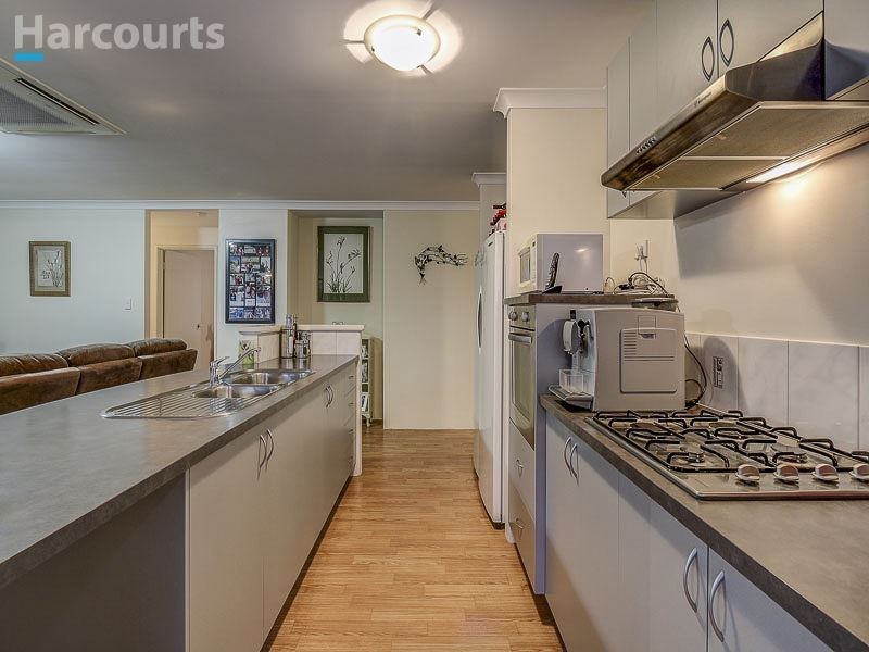 8 Satyr Way, Success WA 6164