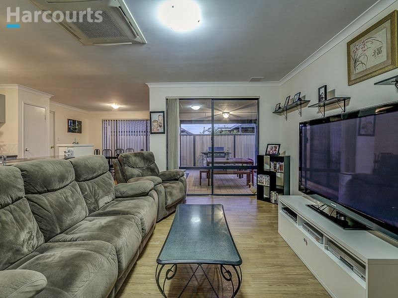 8 Satyr Way, Success WA 6164
