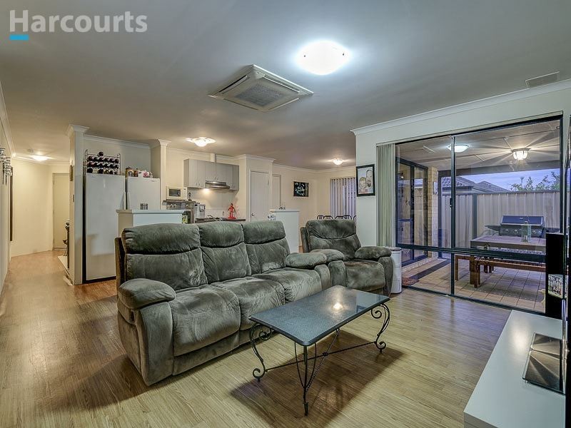 8 Satyr Way, Success WA 6164
