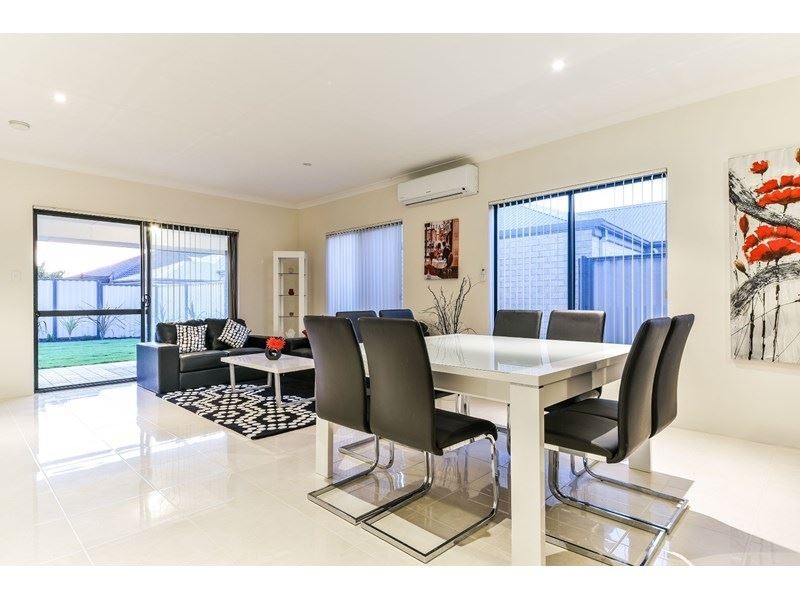 6 Spruce Terrace, Aubin Grove WA 6164