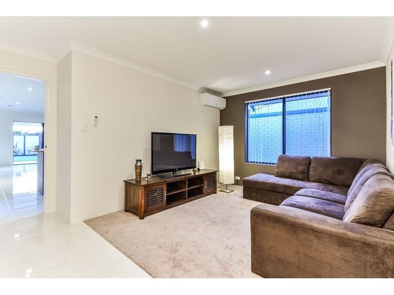 6 Spruce Terrace, Aubin Grove WA 6164