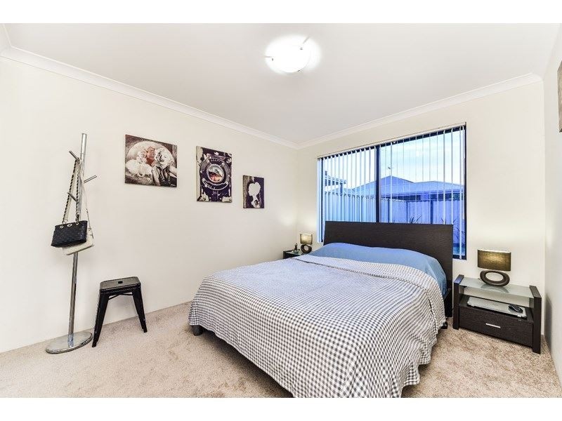 6 Spruce Terrace, Aubin Grove WA 6164