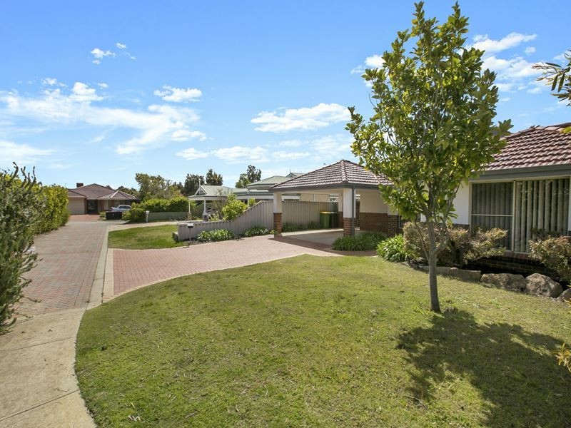28 Lombe Gardens, Atwell WA 6164