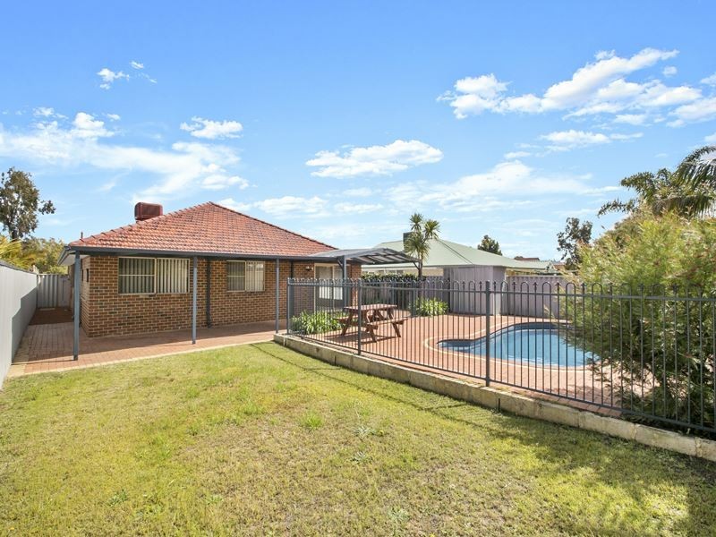 28 Lombe Gardens, Atwell WA 6164