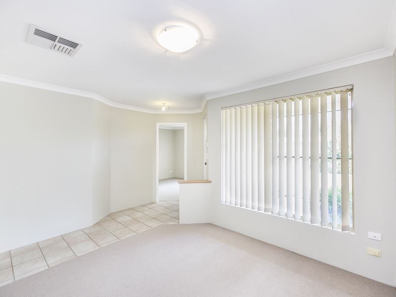 28 Lombe Gardens, Atwell WA 6164