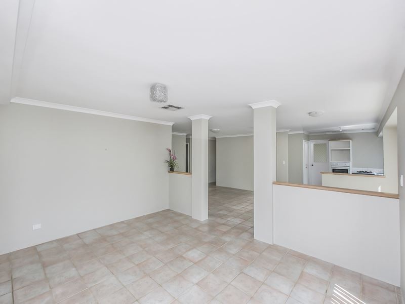 28 Lombe Gardens, Atwell WA 6164