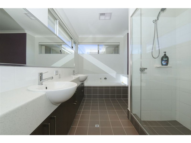 70 Macquarie Boulevard, Hammond Park WA 6164