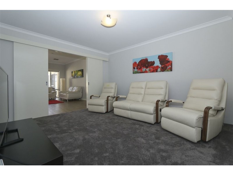 70 Macquarie Boulevard, Hammond Park WA 6164