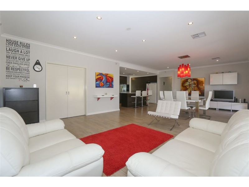 70 Macquarie Boulevard, Hammond Park WA 6164