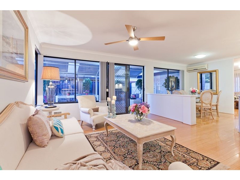 17 Woolmore Cross, Atwell WA 6164