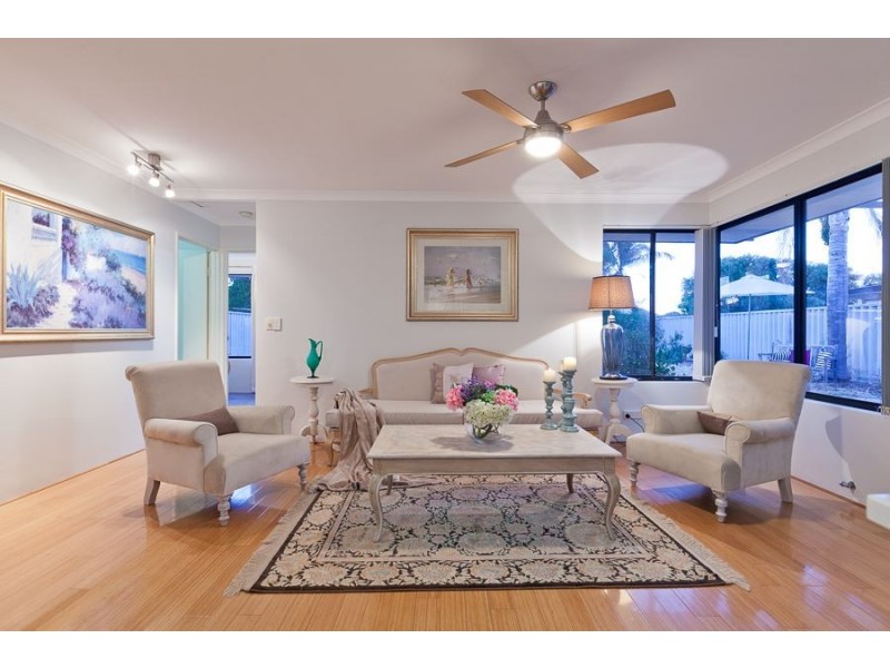 17 Woolmore Cross, Atwell WA 6164