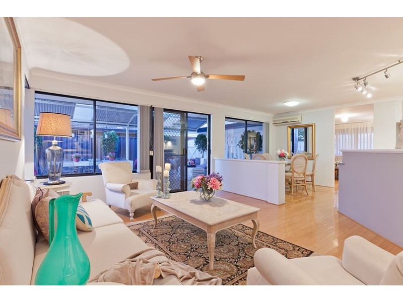 17 Woolmore Cross, Atwell WA 6164