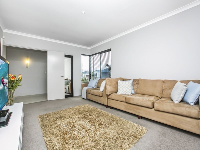 31 Belmore Bend, Aubin Grove WA 6164