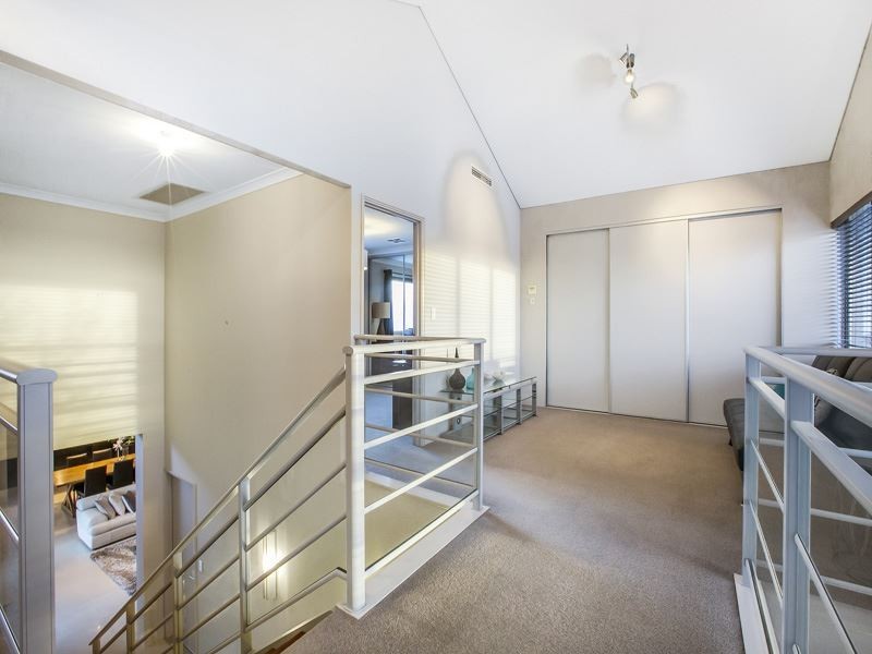 31 Belmore Bend, Aubin Grove WA 6164