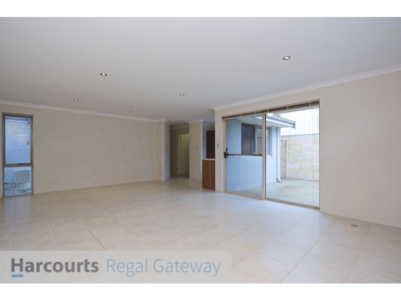 9/1 Humboldt Entrance, Aubin Grove WA 6164