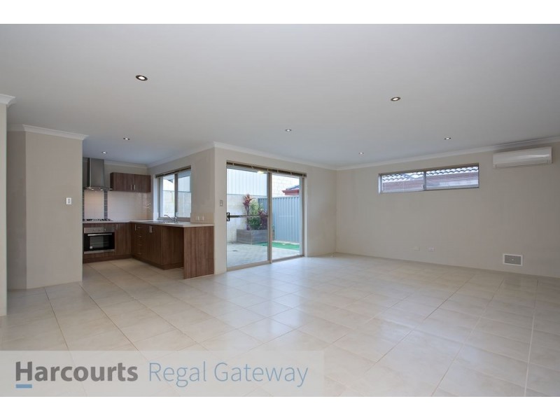9/1 Humboldt Entrance, Aubin Grove WA 6164