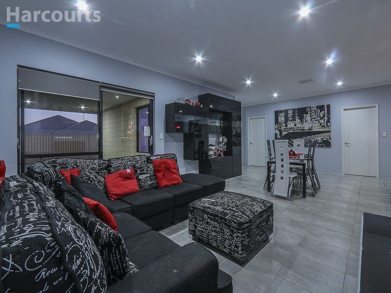 53 Cousins Street, Hammond Park WA 6164