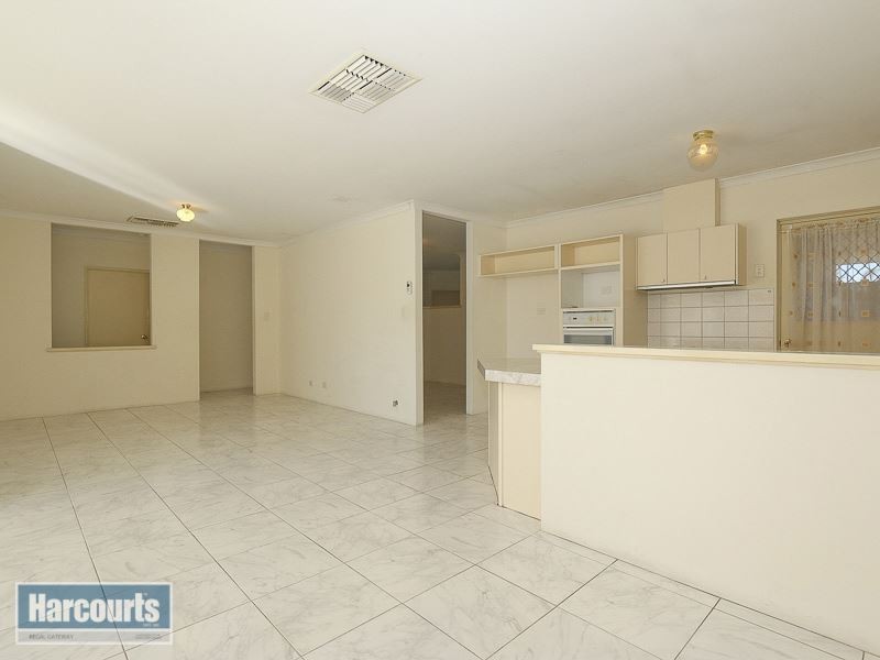 15 Carlhausen Close, Atwell WA 6164