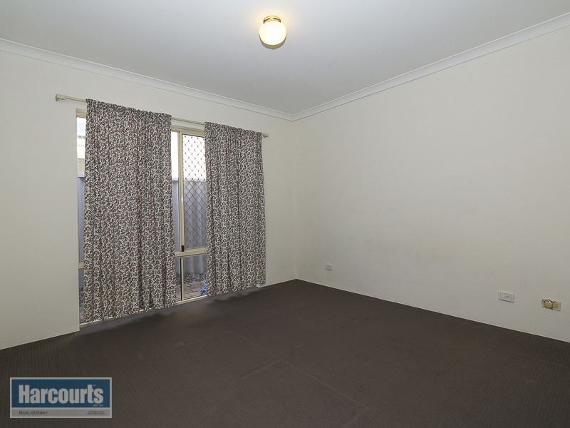 15 Carlhausen Close, Atwell WA 6164