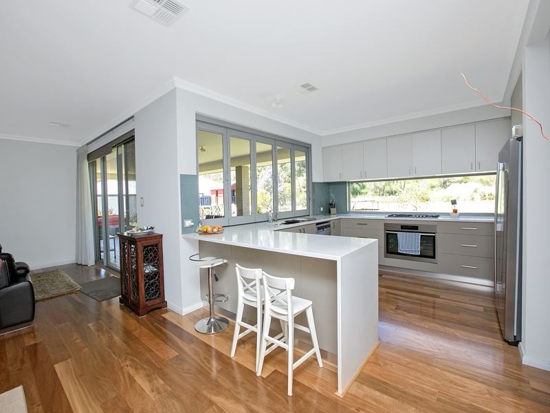 11 Figtree Lane, Golden Bay WA 6174