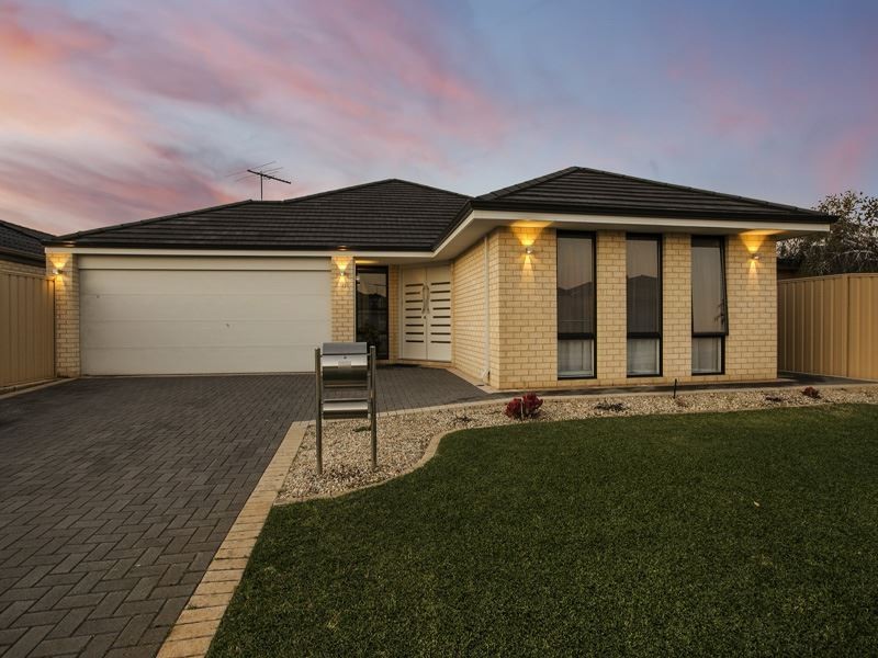 18 Keyham Street, Bertram WA 6167