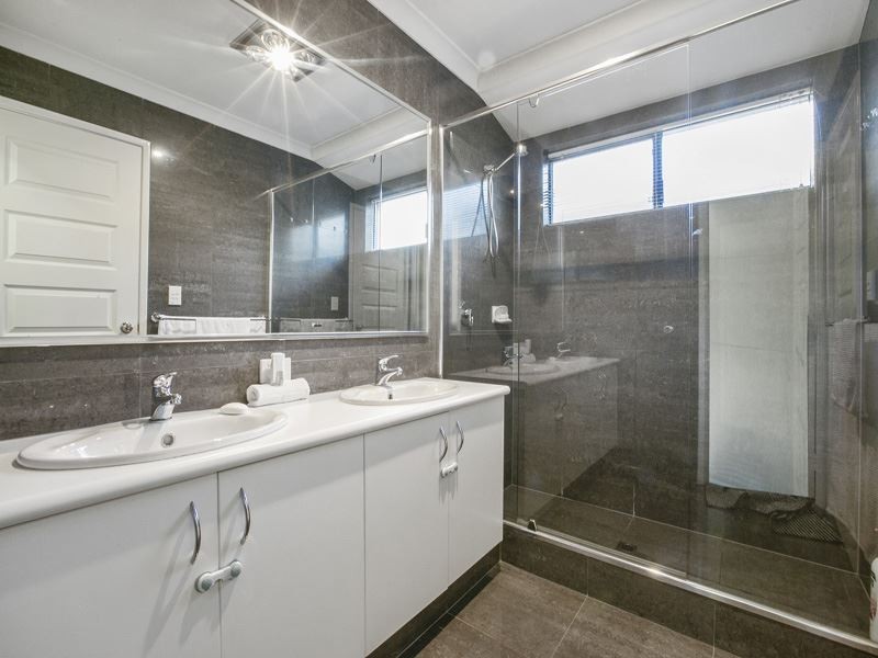 18 Keyham Street, Bertram WA 6167