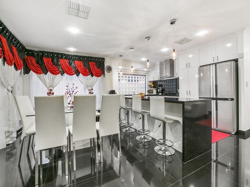 18 Keyham Street, Bertram WA 6167
