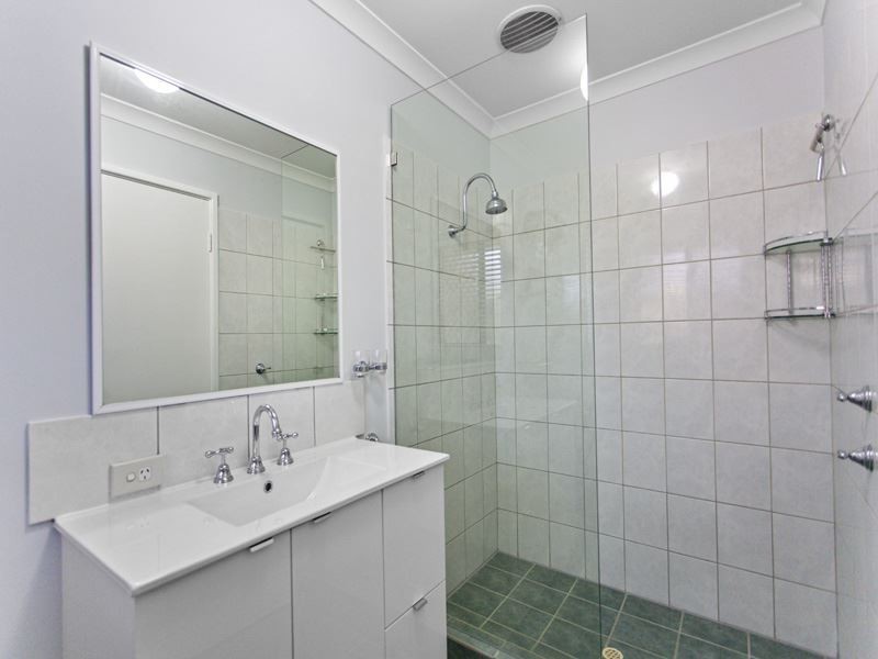 1 Charm Way, Atwell WA 6164