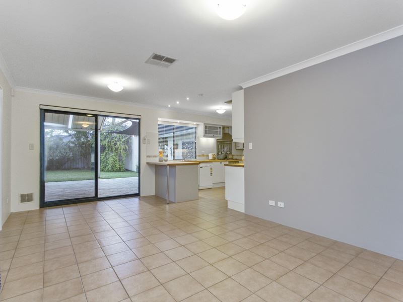1 Charm Way, Atwell WA 6164