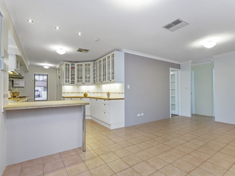 1 Charm Way, Atwell WA 6164
