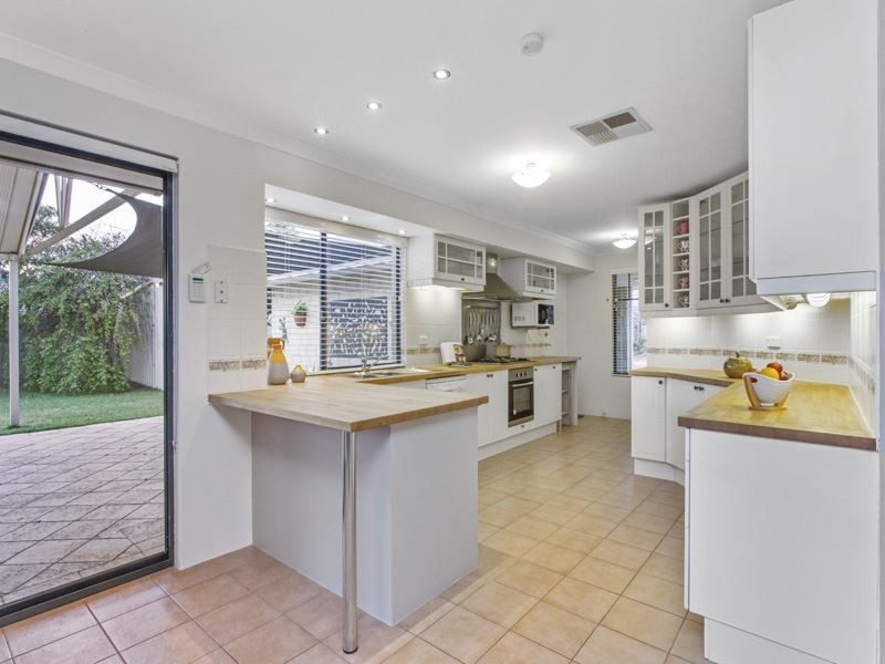 1 Charm Way, Atwell WA 6164